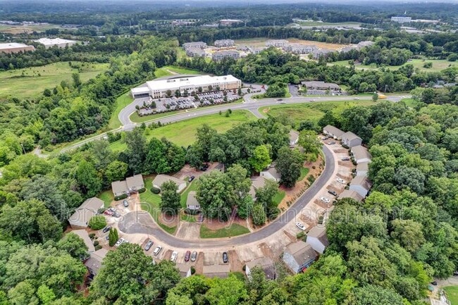 Building Photo - 2672 White Oak Ln