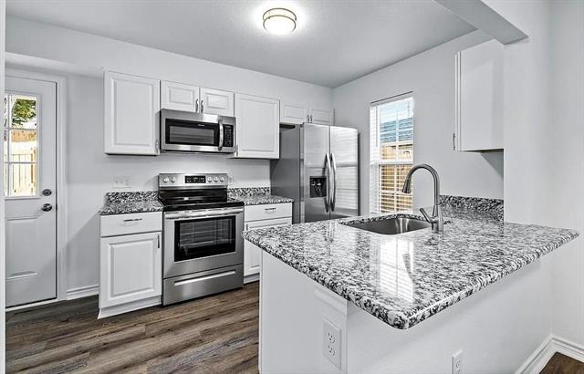 Building Photo - 406 E Elm St