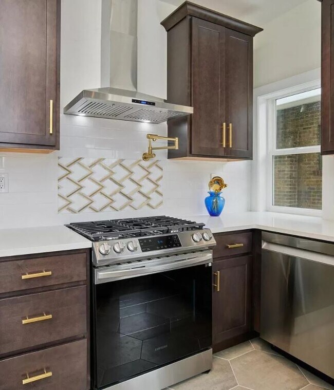 Building Photo - 3504 N Gaylord St