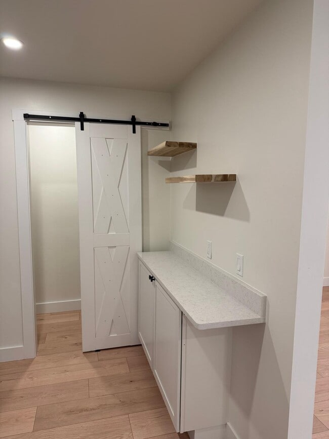 Building Photo - 1141 Colorado Ave