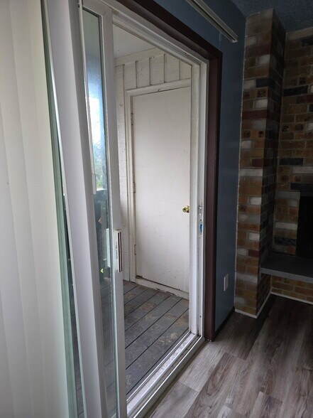 Building Photo - 4411 76th Ave W