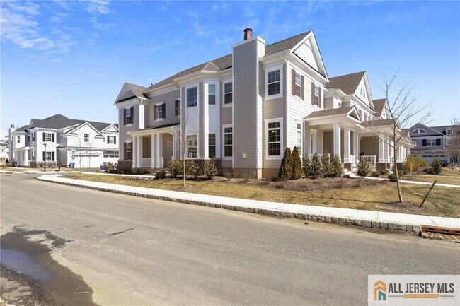 Building Photo - 1 Lafayette Wy