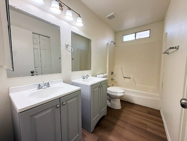 Building Photo - Fully Remodeled Home in Prime Location – Move-In Ready!