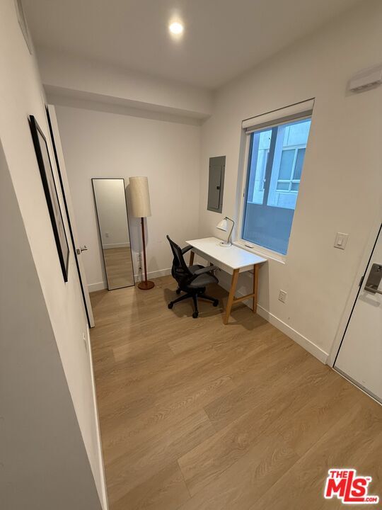 Building Photo - 1130 N Orange Dr