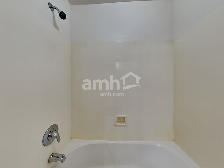 Building Photo - 18015 W Carol Ave