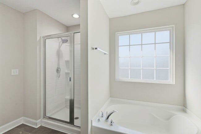 Building Photo - 3 Bedroom Griffin Park Home on Quiet Cul-de-Sac