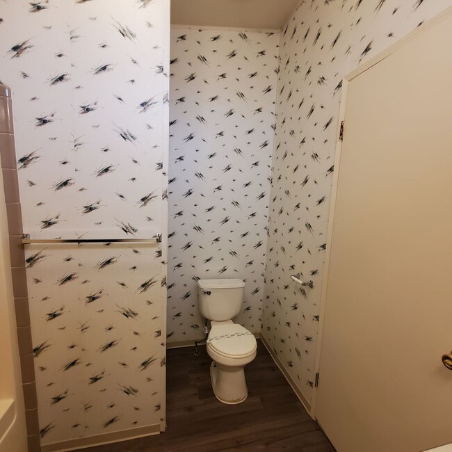 Building Photo - Pet Friendly 4 bedroom 2 bath home w/ 2 car garage