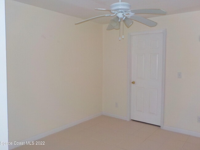 Building Photo - 3218 Vista Oaks Cir NE