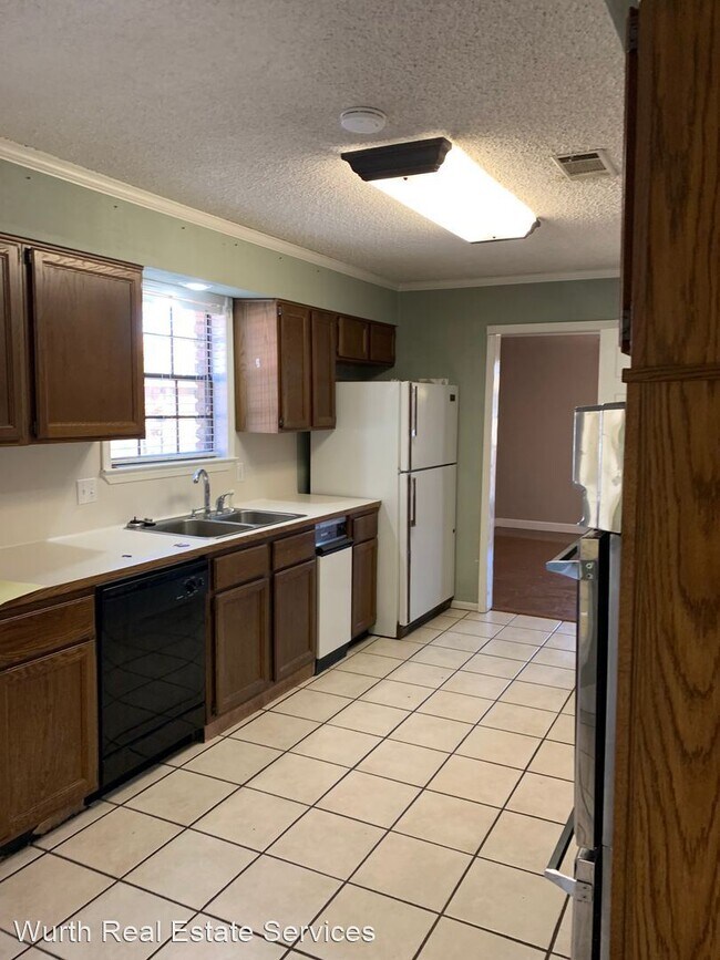 Building Photo - 3 br, 2 bath House - 1152 Sharp Road