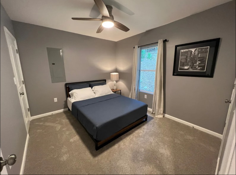 Building Photo - 86 Valley View Rd