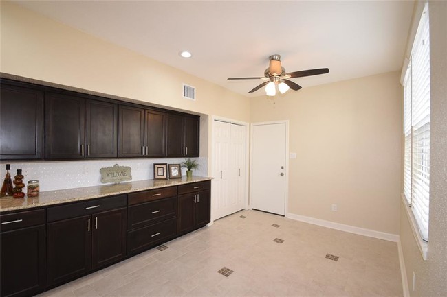 Building Photo - 15107 Kimberley Ct