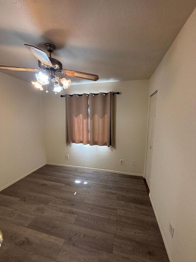 Building Photo - 1584 Sandy Ln