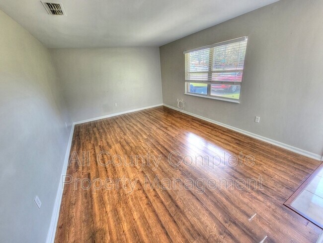 Building Photo - 10881 Key Coral Dr