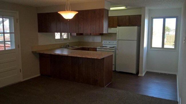 Building Photo - 1331 Merl Place #4, Longmont, CO 80501