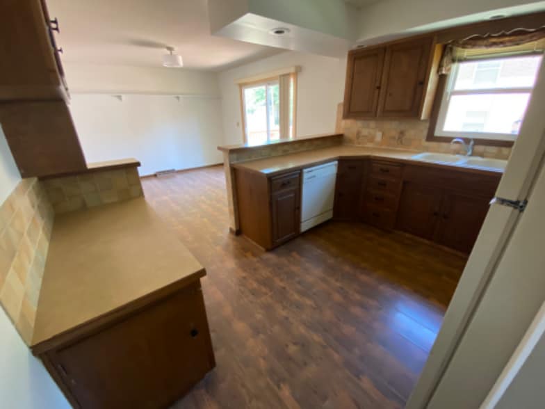 Building Photo - 4100 G St