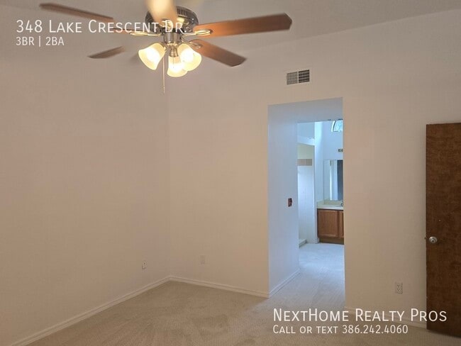 Building Photo - 348 Lake Crescent Dr