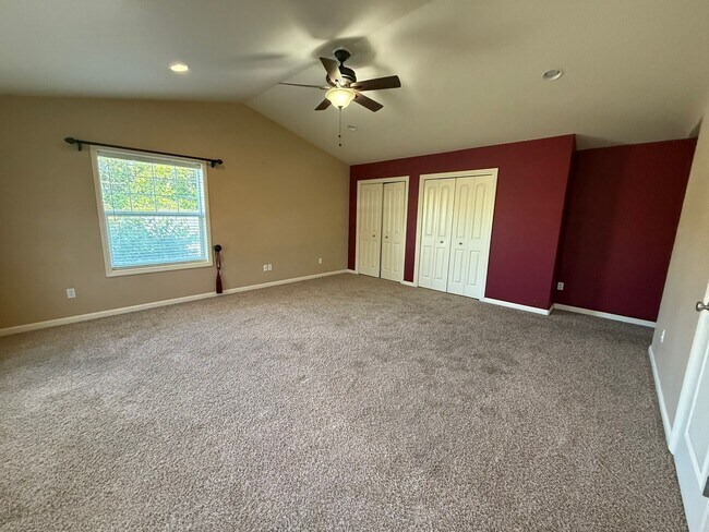 Building Photo - 4 Bedroom Home For Rent In The Dalles
