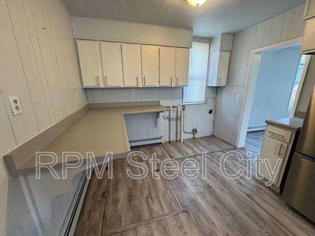 Building Photo - 2723 3rd Ave