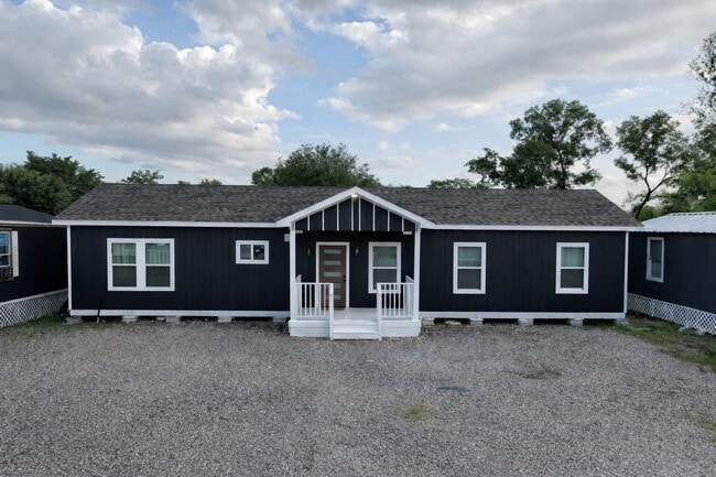 Building Photo - 22516 E Martin Dr