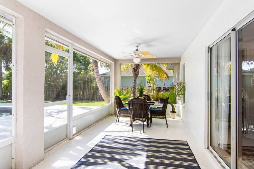 Building Photo - 2470 Compass Pointe Dr