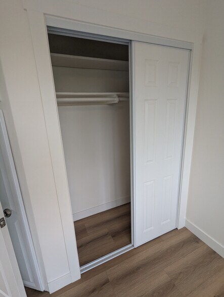 Building Photo - 613 Illinois Ct