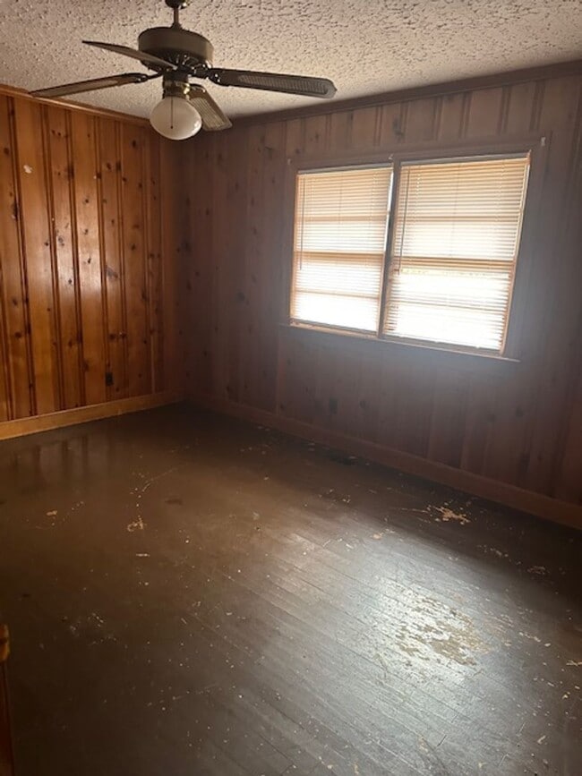 Building Photo - 1228 York St