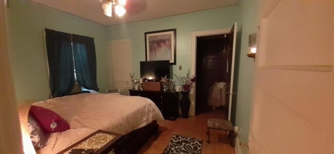 Building Photo - Prospect Lower house