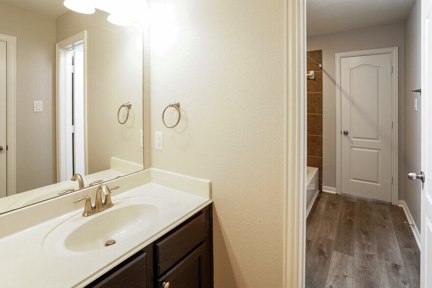 Building Photo - 5109 Caldera Ct