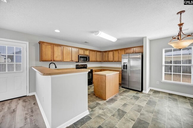 Building Photo - 153 Pennsylvania Ct