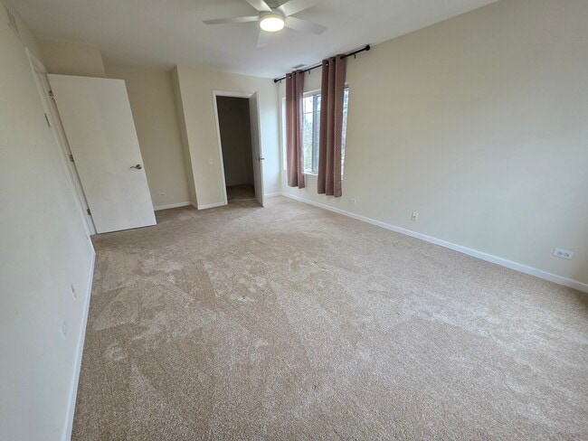 Building Photo - 482 Betsy Ross Ct