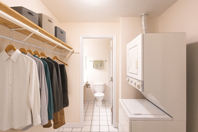 Building Photo - 1811 Four Lakes Ave