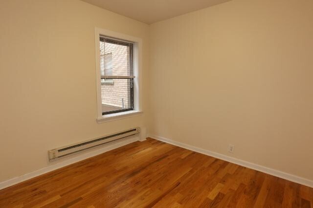 Building Photo - 3727 N Pine Grove Ave