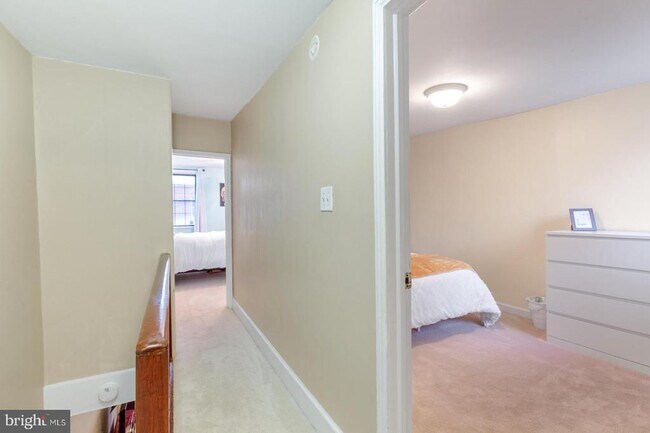 Building Photo - 1006 Morris St