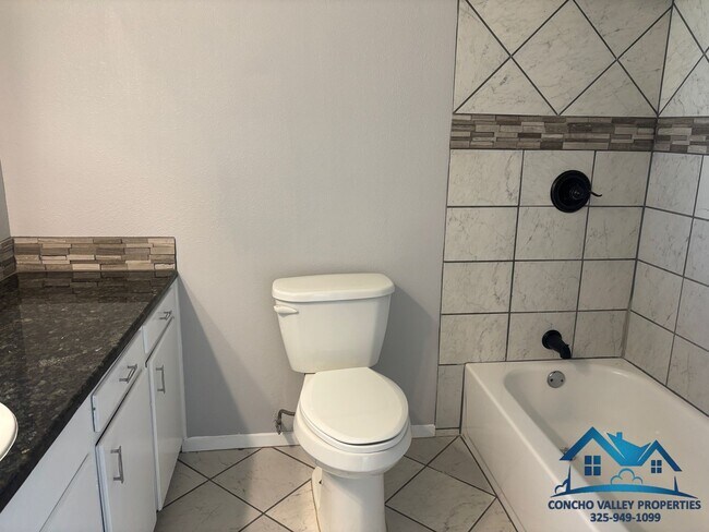 Building Photo - For Rent - 4 Bed/2 Bath near ASU - 1934 A&M Ave