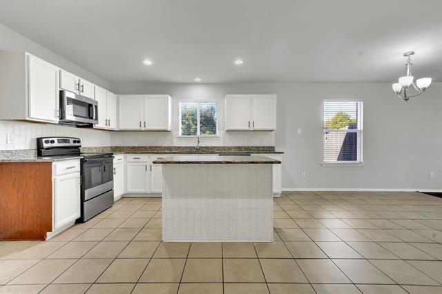 Building Photo - 3201 Sadie Trail