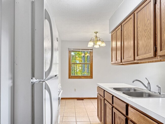 Building Photo - 6582 Winans St