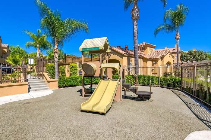 Building Photo - 13 Silverwind