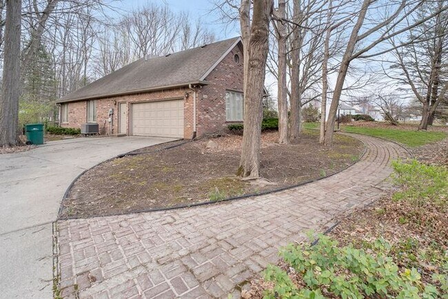 Building Photo - Beautiful Wooded Lot