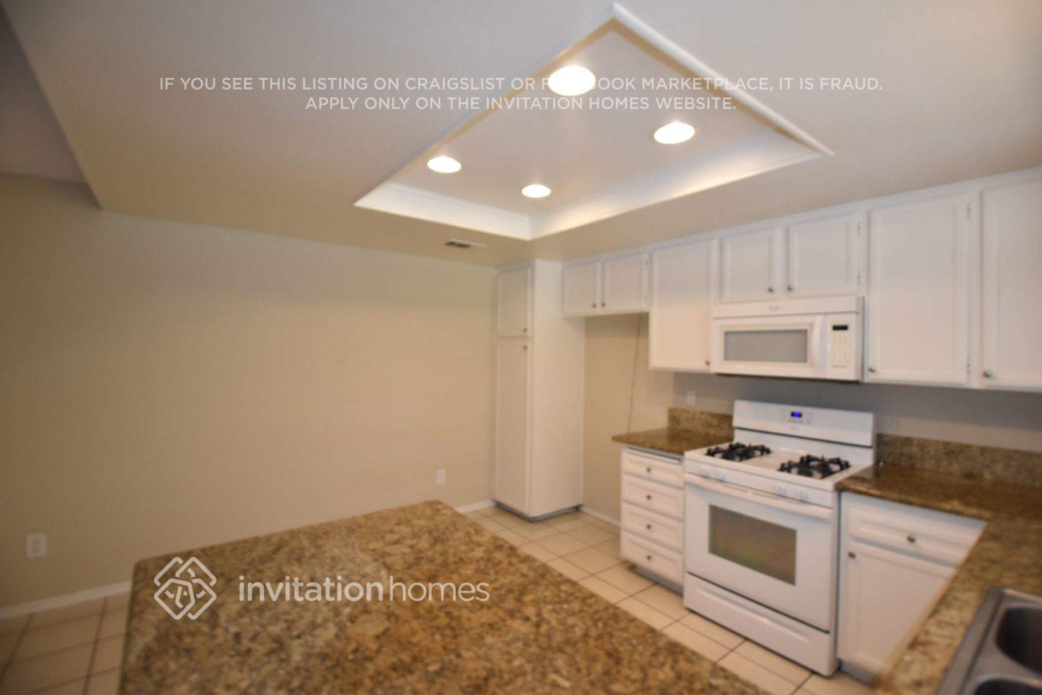 Building Photo - 12625 Softwind Dr