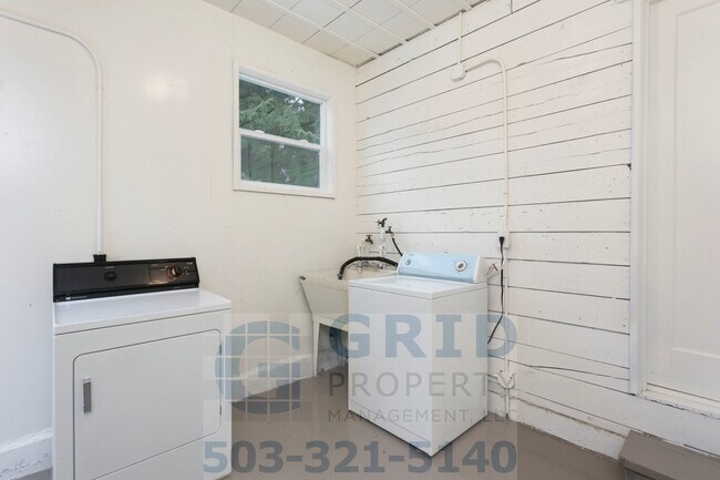 Building Photo - Charming 2 Bedrooms Home in Montavilla!