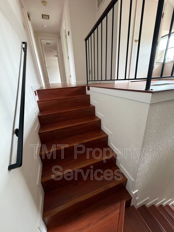 Building Photo - 2 Polvadera Ct