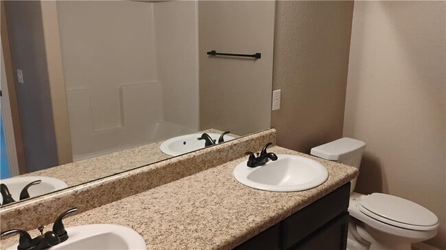 Building Photo - 100 Willow Dr