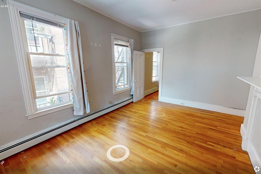 Building Photo - 61 Dana St