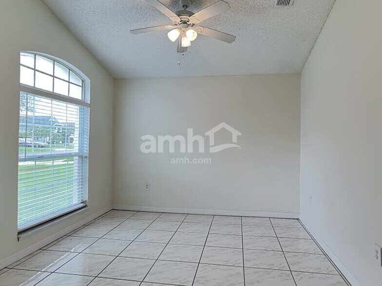 Building Photo - 2808 Berkshire Cir