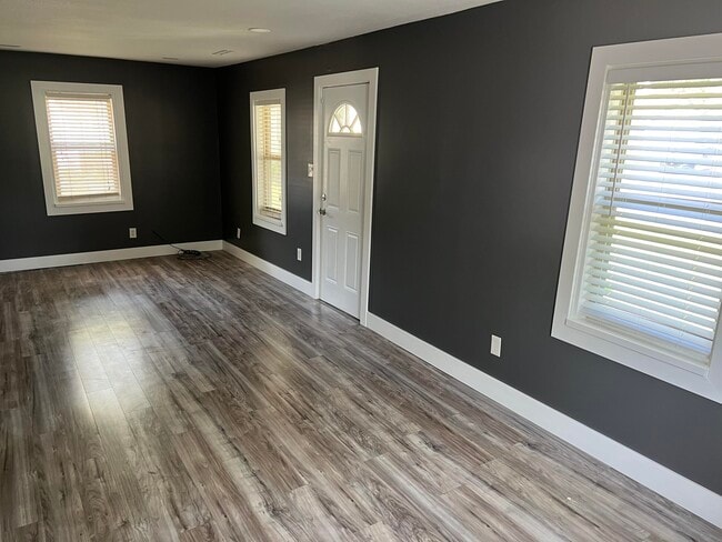 Building Photo - 807 Clinkscales Rd