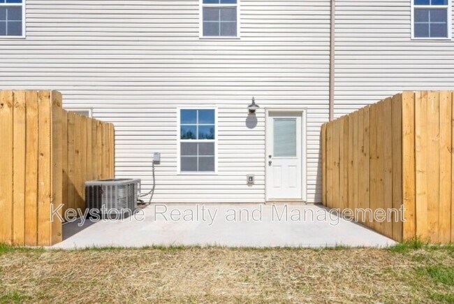 Building Photo - 940 Britton Springs Rd