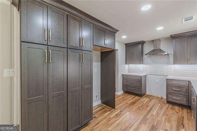 Building Photo - 1624 Dodson Dr SW