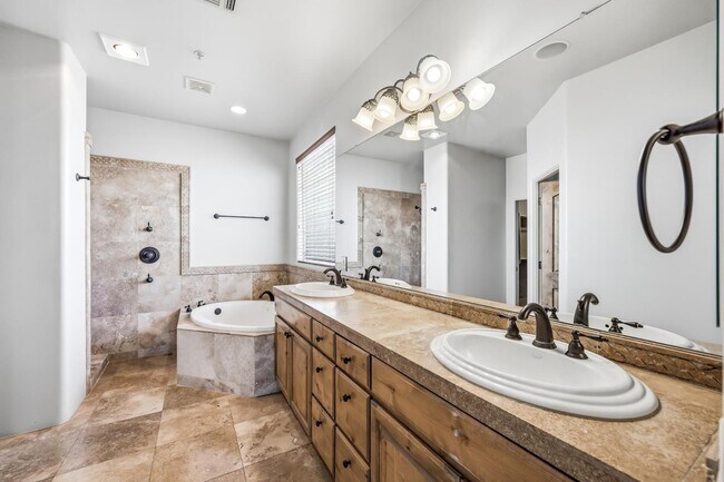 Building Photo - 3510 W Bohl St