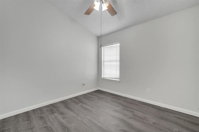 Building Photo - 3 Bed Brick in Watauga, TX