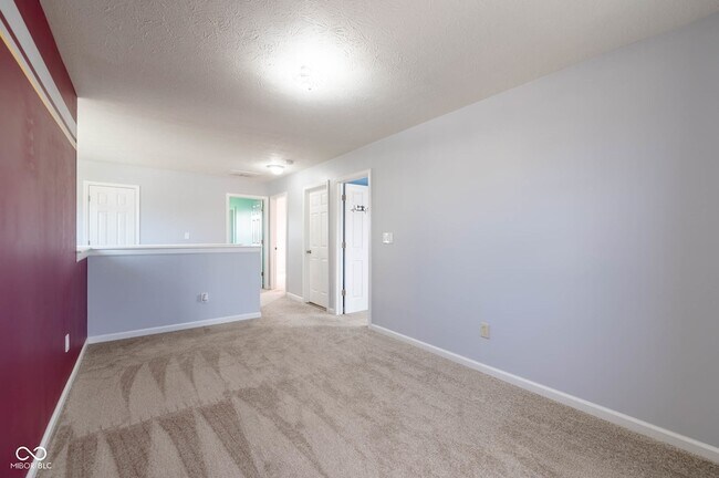 Building Photo - 899 Briarstone Dr